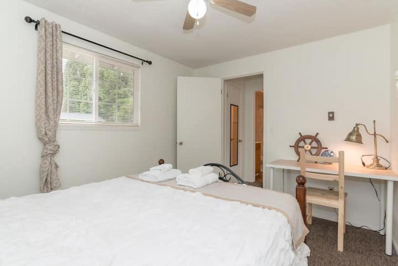 Unique, Convenient, Centrally Located Apartment Kent Eksteriør bilde
