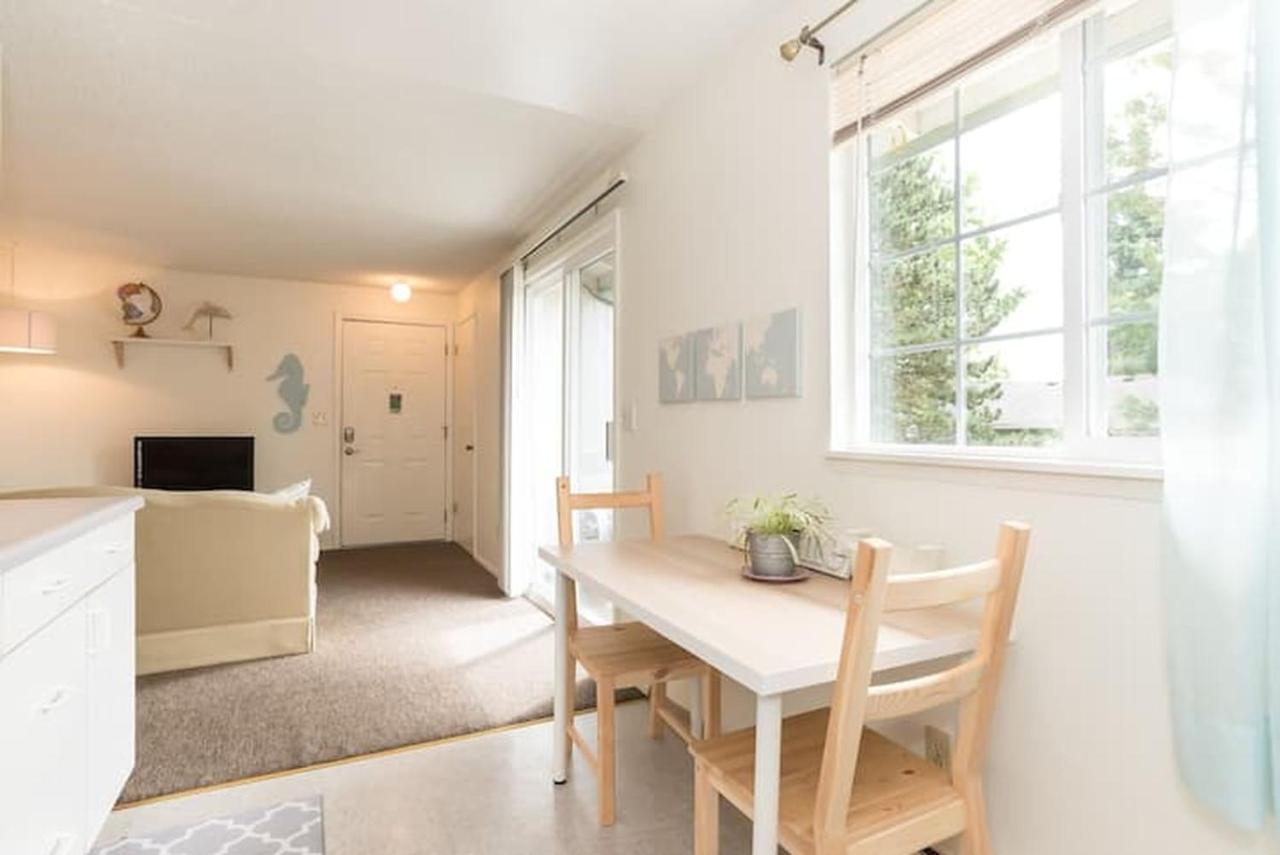 Unique, Convenient, Centrally Located Apartment Kent Eksteriør bilde